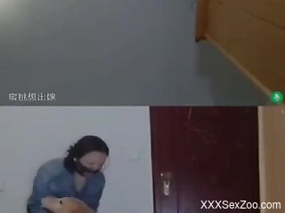 Amateur woman tries her dog's penis in real Japanese kinks